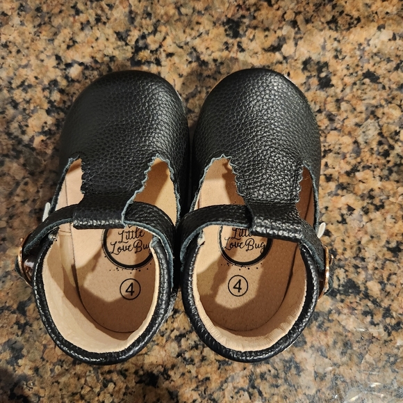 Little Love Bug, Mary Jane, size 4 - Picture 2 of 4